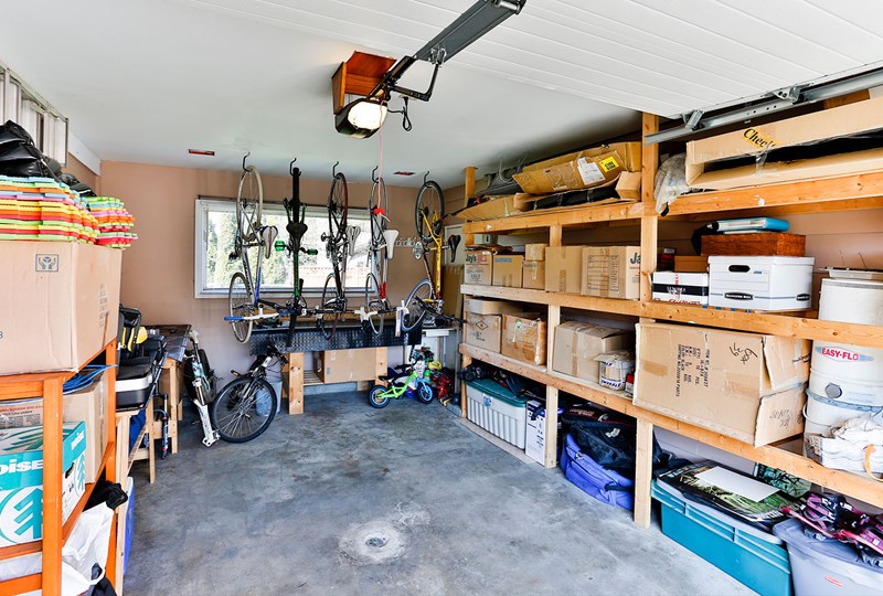 Getting Organized in the Garage: Ideas for Organization & Storage